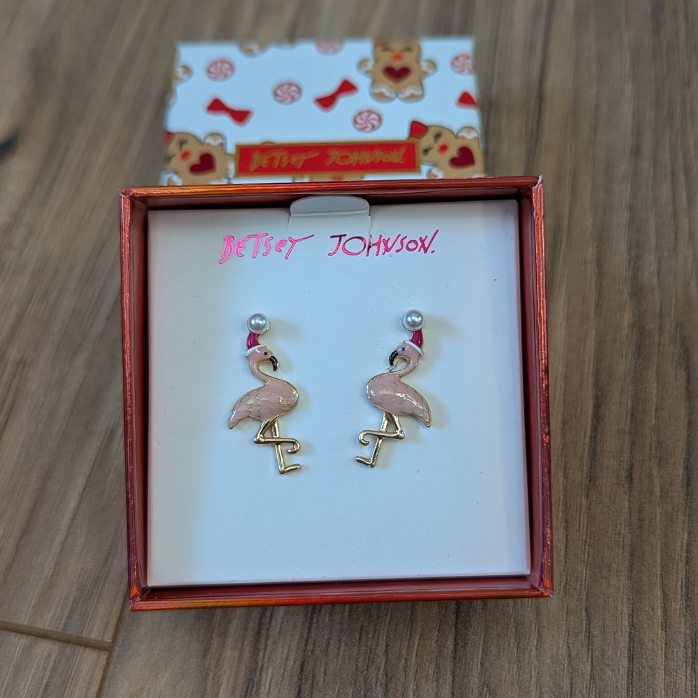 Betsey Johnson Christmas Pink Flamingo Pearl Stud Earrings Gold Tone Enamel